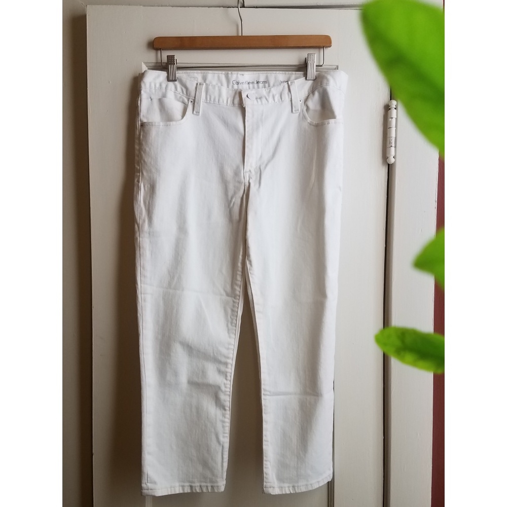 Calvin Klein White Cropped Boyfriend Jeans